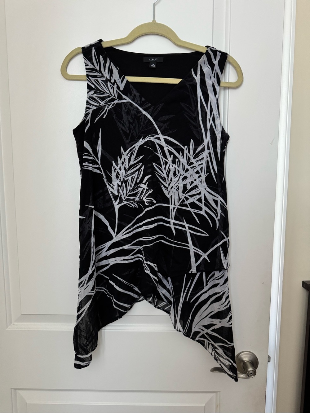 Alfani Black & White Botanical Asymmetrical V-Neck Dress